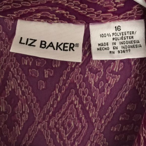 Woman blouse by Liz Baker. - Picture 4 of 5